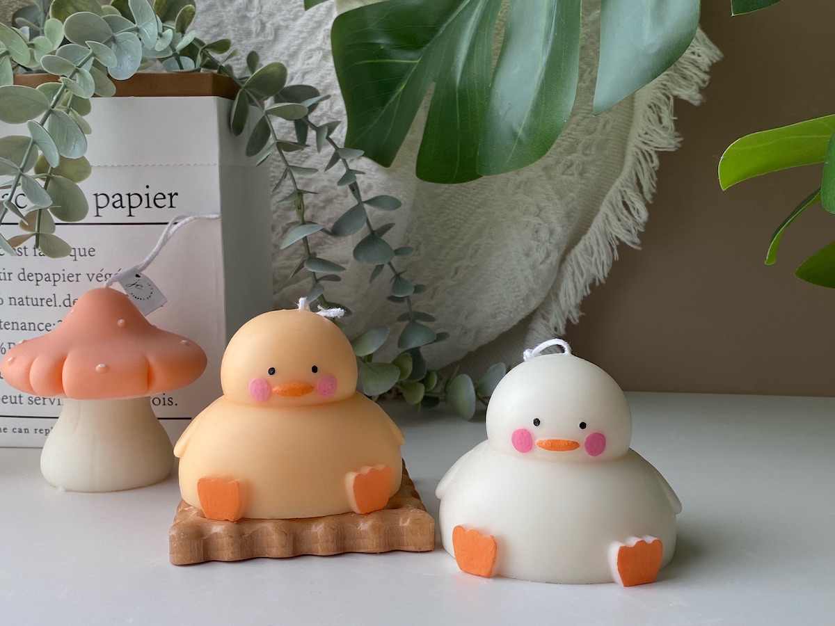 Set of 2 Chubby Ducky Candles - Image 9
