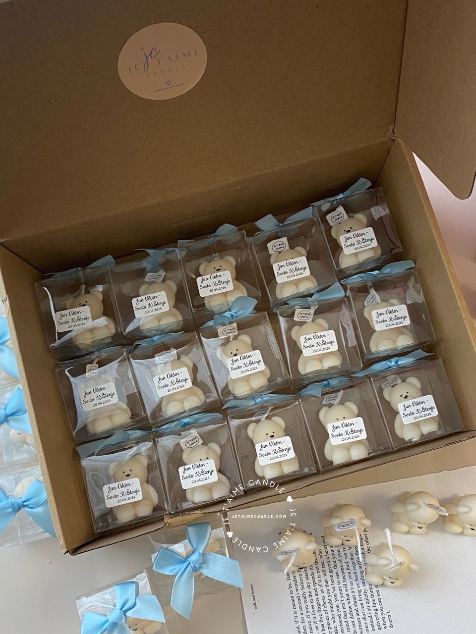 Mini Teddy Bear Candle in Gift Box with Personalized Label and Ribbon – a charming teddy bear-shaped candle, individually packaged with custom label and ribbon. Perfect for baby showers, gender reveals, and newborn celebrations, bringing warmth and a personal touch to any baby-themed event