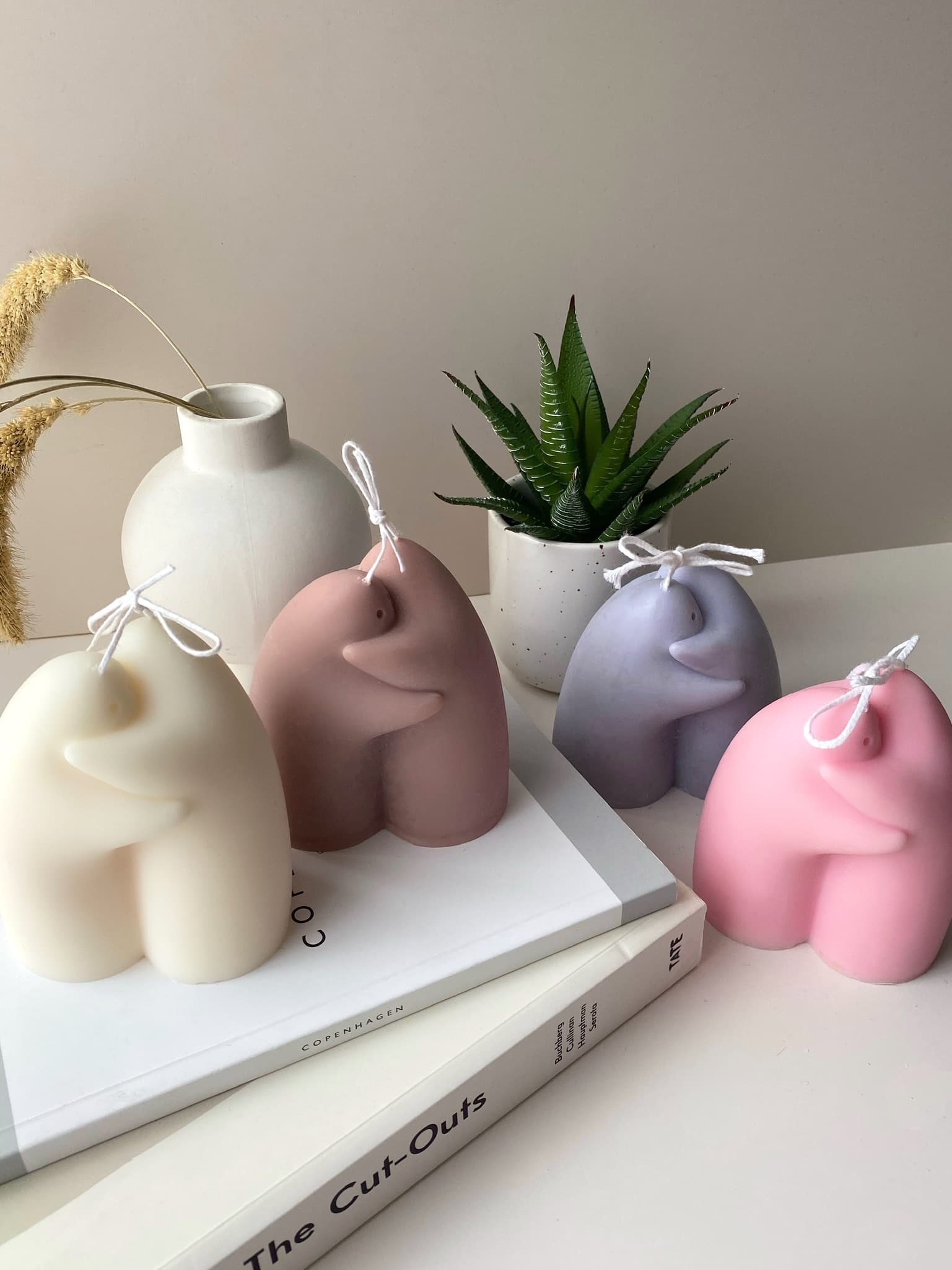 Hugging Ghosts Candle - Image 6
