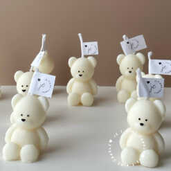 Mini Teddy Bear Candle in Gift Box with Personalized Label and Ribbon – a charming teddy bear-shaped candle, individually packaged with custom label and ribbon. Perfect for baby showers, gender reveals, and newborn celebrations, bringing warmth and a personal touch to any baby-themed event