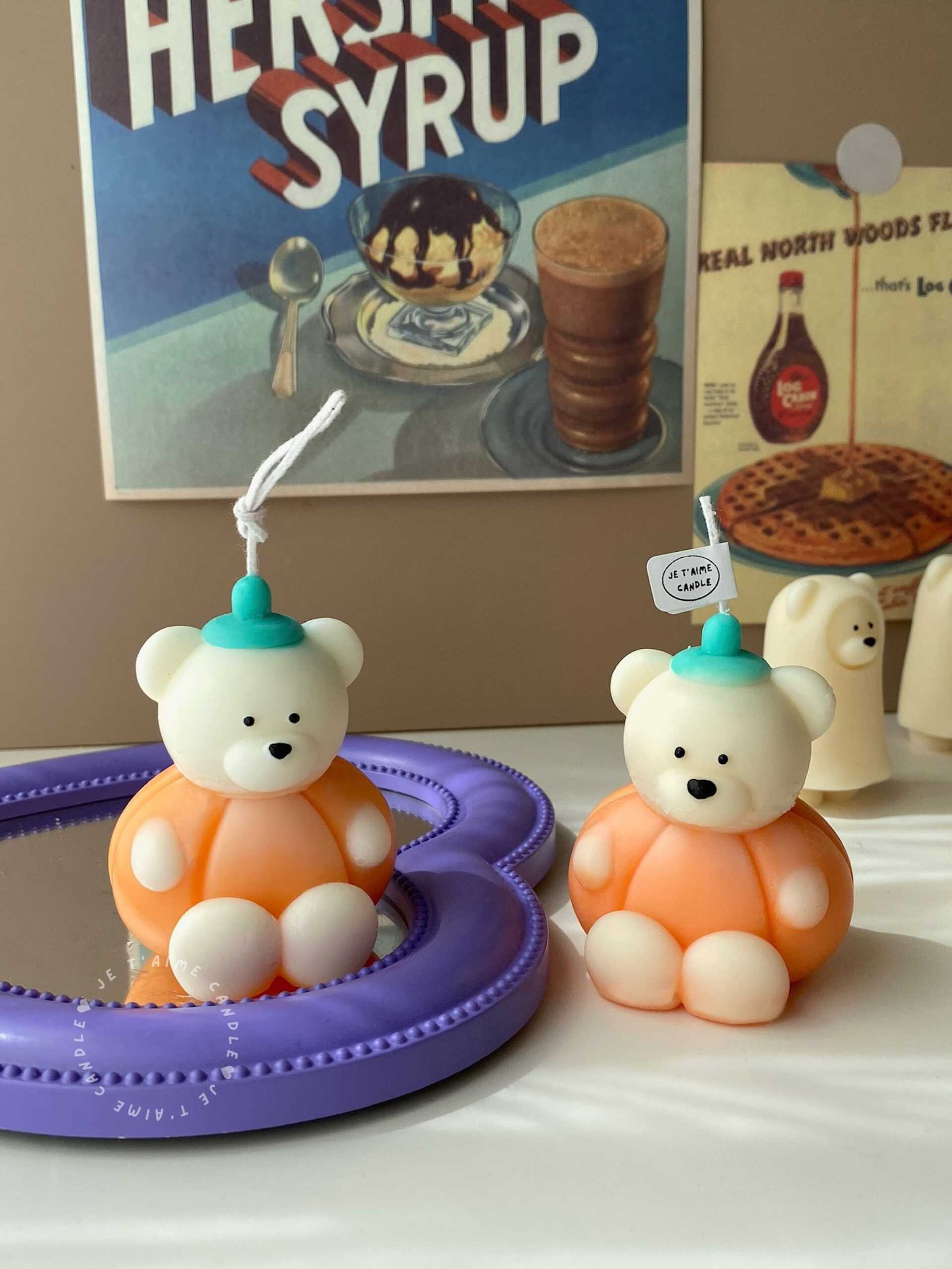 Adorable pumpkin bear candle – handmade kawaii Halloween decor.