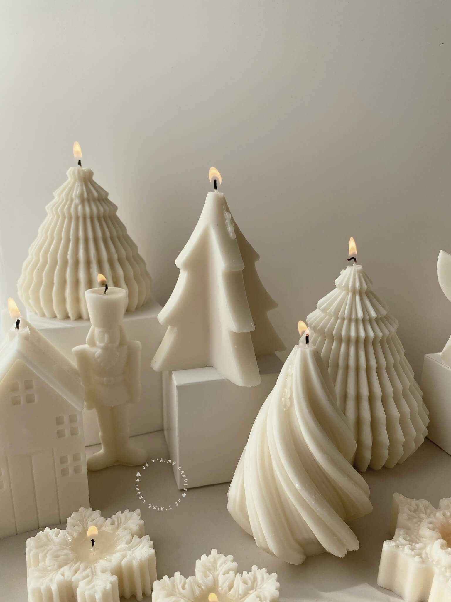 Nutcracker Christmas Candle - Image 13