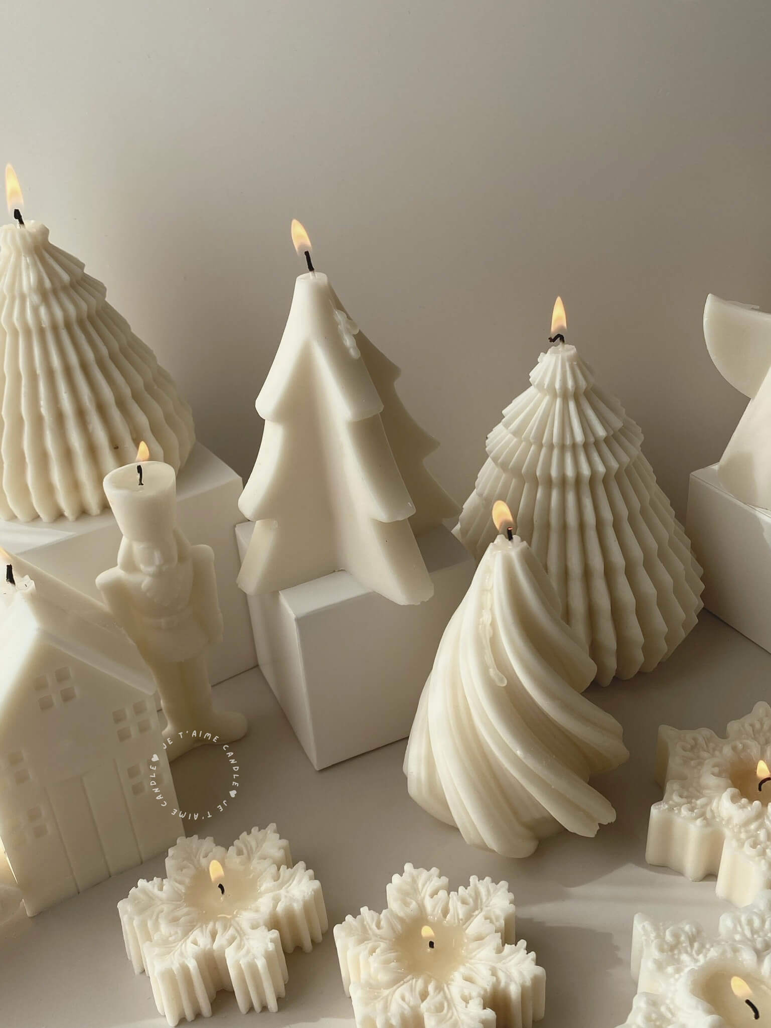 Nutcracker Christmas Candle - Image 4