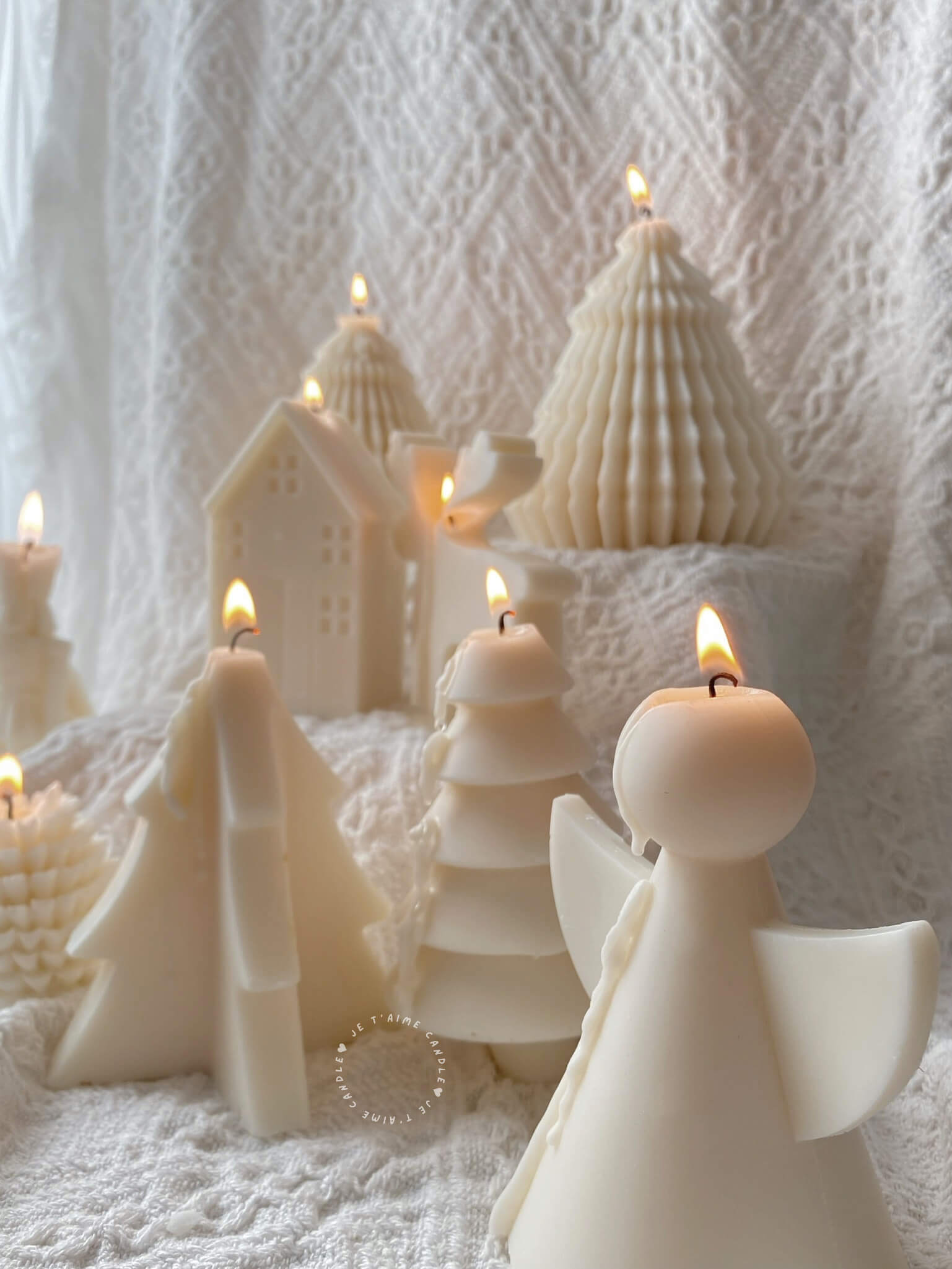 Gingerbread Men Candle - Image 12