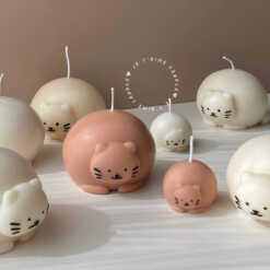 Big chubby cat candle, handmade soy wax animal candle for cat lovers.