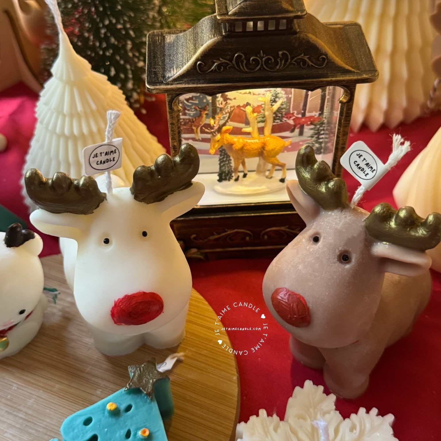 Introducing our adorable Cute Elk Shaped Candle, a perfect touch of charm for your holiday decor that’s bound to bring joy and smiles to your Christmas festivities. This whimsical Christmas Reindeer Candle is more than just a decoration; it’s a delightful and unique gift that spreads holiday cheer. Crafted with care to resemble a lovable reindeer, its detailed design embodies the spirit of the season, making it a heartwarming addition to any festive setting.