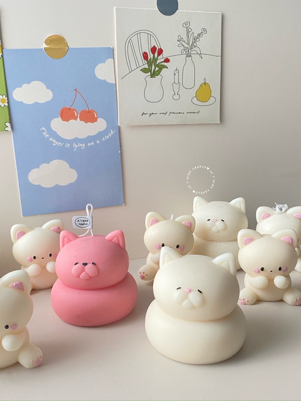 Chubby Sleepy Cat Candle - Image 2