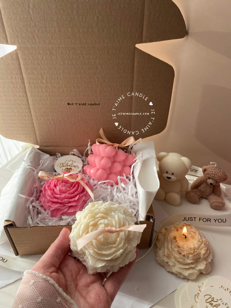 Peony and Heart Candle Gift Set - Image 3
