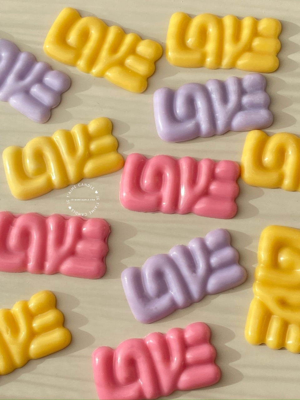 Set of 6 Love Shaped Wax Melts - Image 6