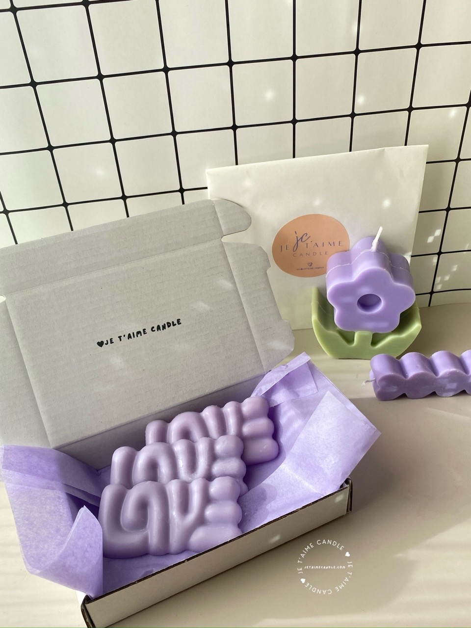 Set of 6 Love Shaped Wax Melts - Image 3