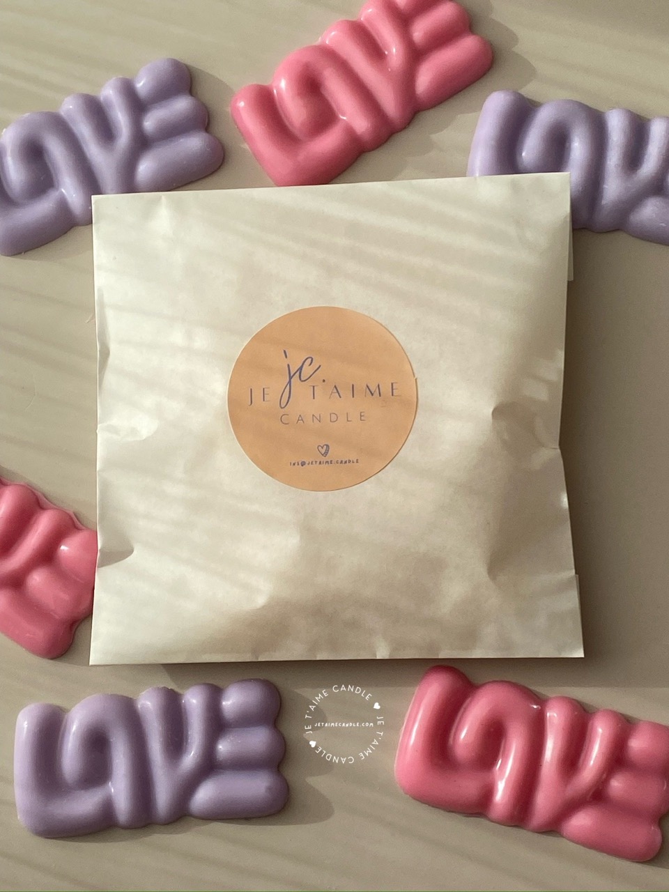 Set of 6 Love Shaped Wax Melts - Image 5