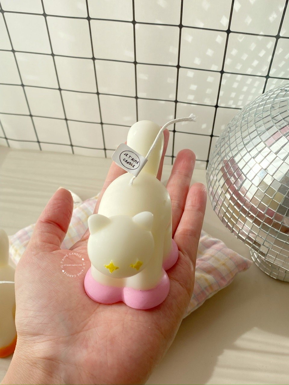Stars Eyes Cat Candle - Image 7