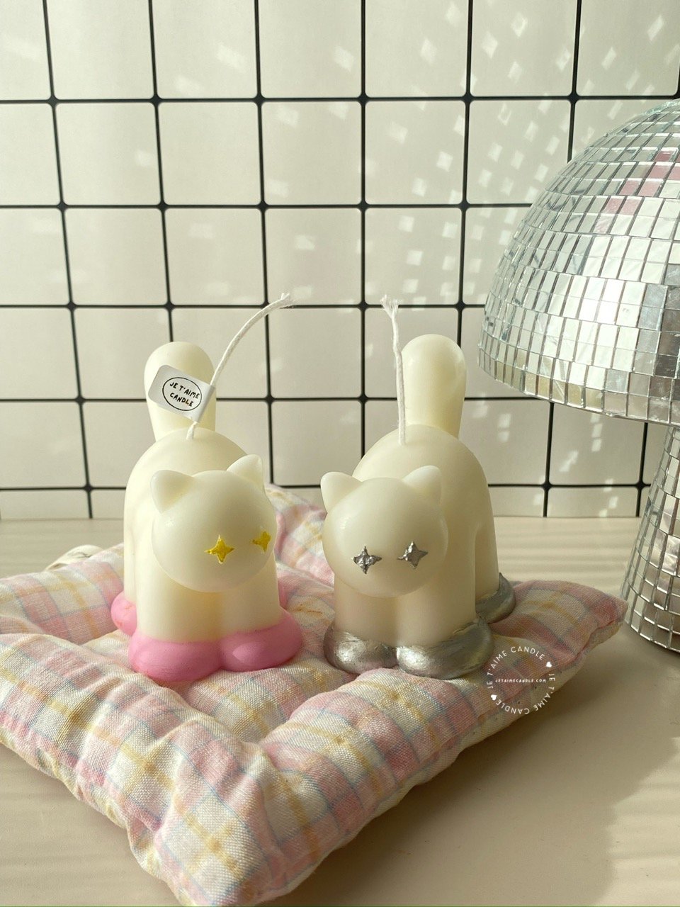 Stars Eyes Cat Candle - Image 10
