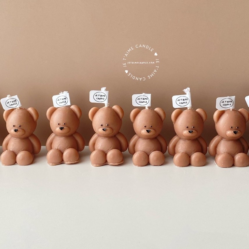 Mini Teddy Bear Candle, individually packed – a delightful gift for baby showers, gender reveals, and newborn celebrations. Perfect for adding charm and warmth to any baby-themed event!