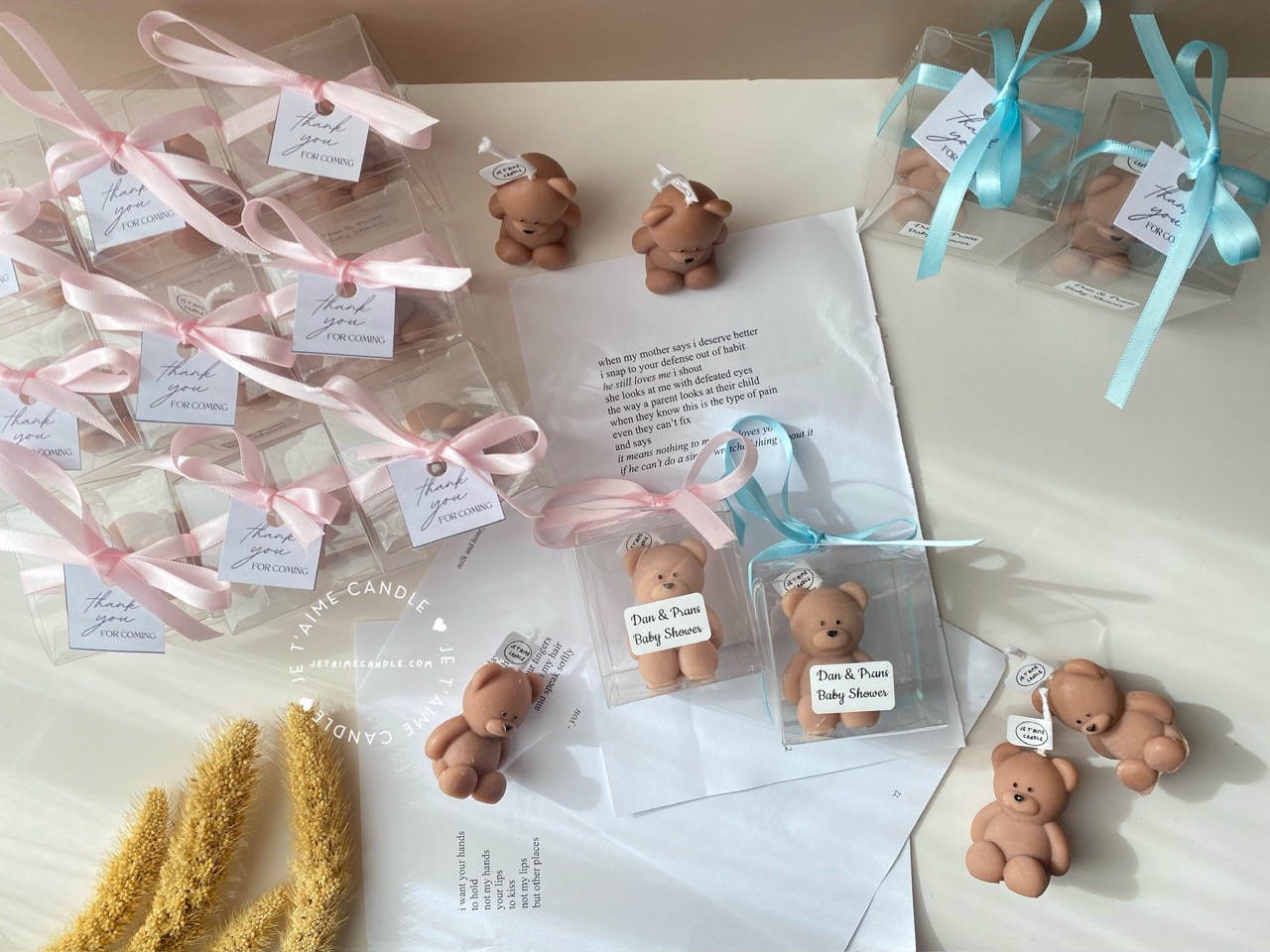 Mini Teddy Bear Candle in Gift Box with Personalized Label and Ribbon – a charming teddy bear-shaped candle, individually packaged with custom label and ribbon. Perfect for baby showers, gender reveals, and newborn celebrations, bringing warmth and a personal touch to any baby-themed event