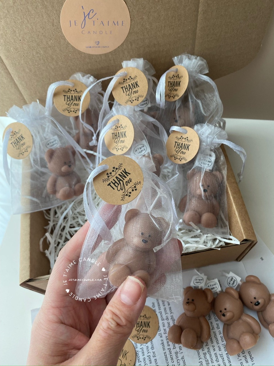 Mini Teddy Bear Candle, individually packed – a delightful gift for baby showers, gender reveals, and newborn celebrations. Perfect for adding charm and warmth to any baby-themed event!