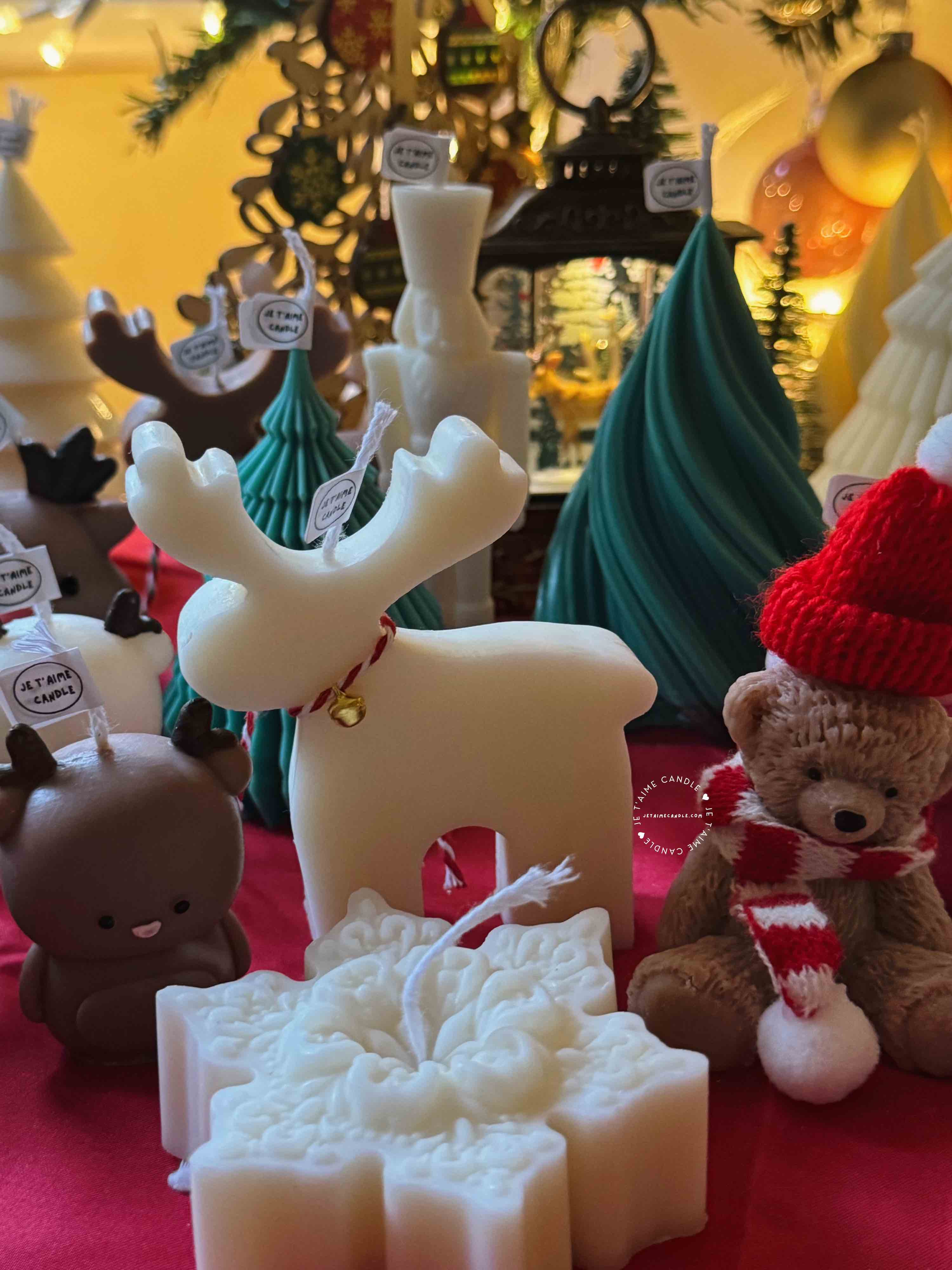 Celebrate the festive season with these adorable handcrafted Christmas candles! Perfect for adding a touch of holiday charm to your home or gifting to loved ones, each candle features unique designs like reindeer, bears, Christmas trees, and gingerbread figures. Perfect Christmas Gift: These cute animal-shaped candles make a charming holiday gift for friends, family, or colleagues. Enhance your holiday décor with these delightful candles, ideal for centerpieces, mantel displays, or as part of your Christmas table setting.
