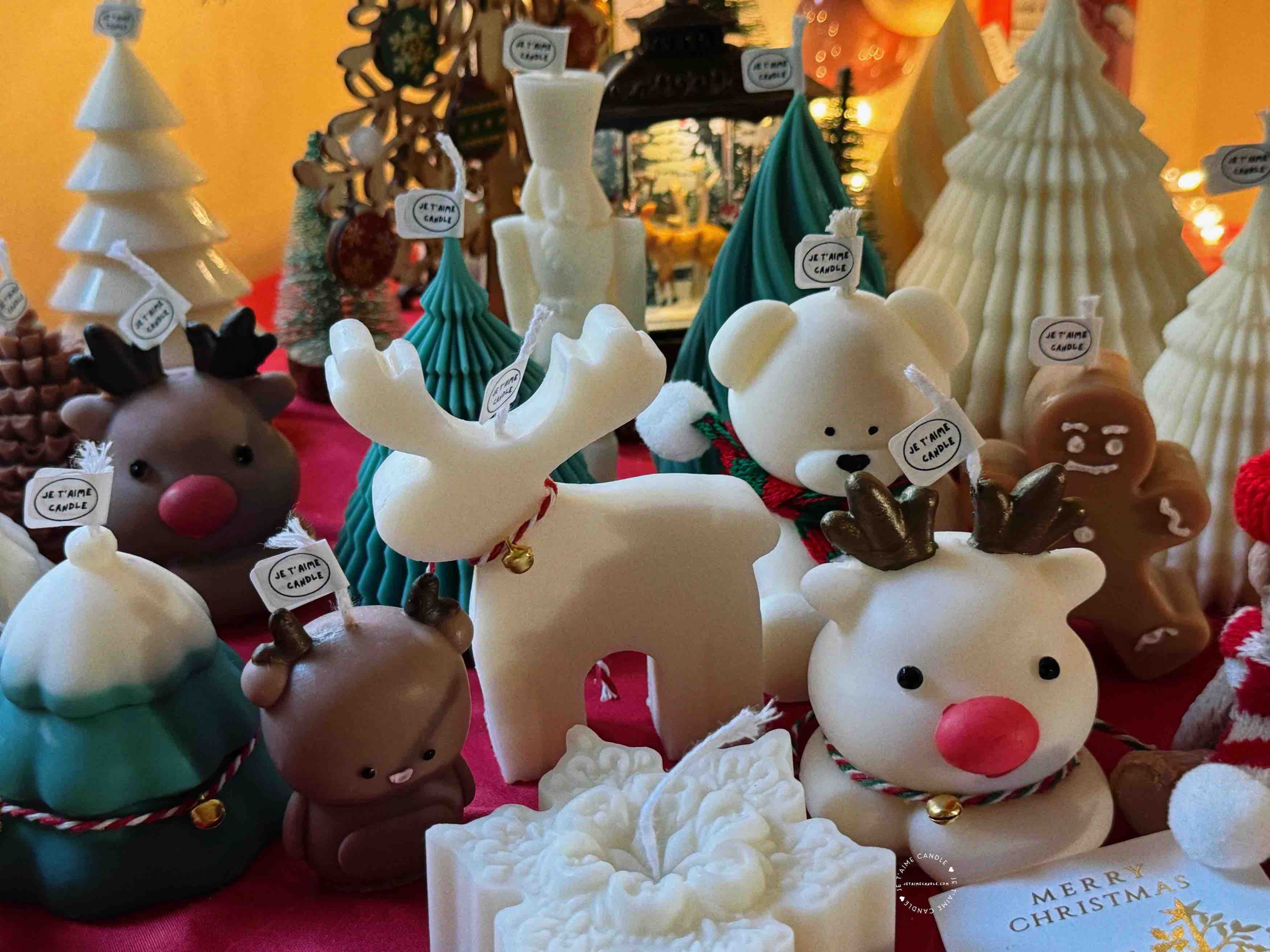 Celebrate the festive season with these adorable handcrafted Christmas candles! Perfect for adding a touch of holiday charm to your home or gifting to loved ones, each candle features unique designs like reindeer, bears, Christmas trees, and gingerbread figures. Perfect Christmas Gift: These cute animal-shaped candles make a charming holiday gift for friends, family, or colleagues. Enhance your holiday décor with these delightful candles, ideal for centerpieces, mantel displays, or as part of your Christmas table setting.