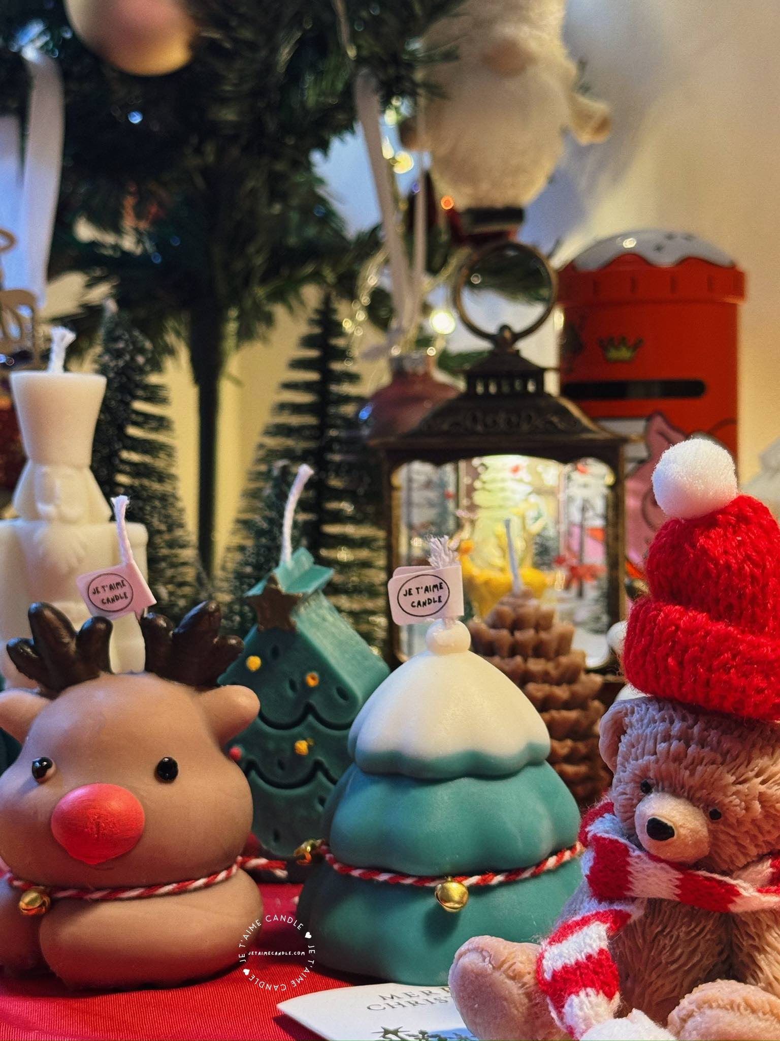 Celebrate the festive season with our enchanting Cute Reindeer Candle. Handcrafted with love, this adorable elk-shaped candle adds a magical touch to your Christmas decor. Perfect as a centerpiece or a thoughtful gift, its charming design brings warmth and cheer to any holiday celebration. Illuminate your home with the whimsical spirit of the season with this delightful scented Reindeer Candle. Cute Reindeer Christmas Tree Scented Candle • Width: 5.5 cm • Height: 7 cm • Weight: Approximately 95 g