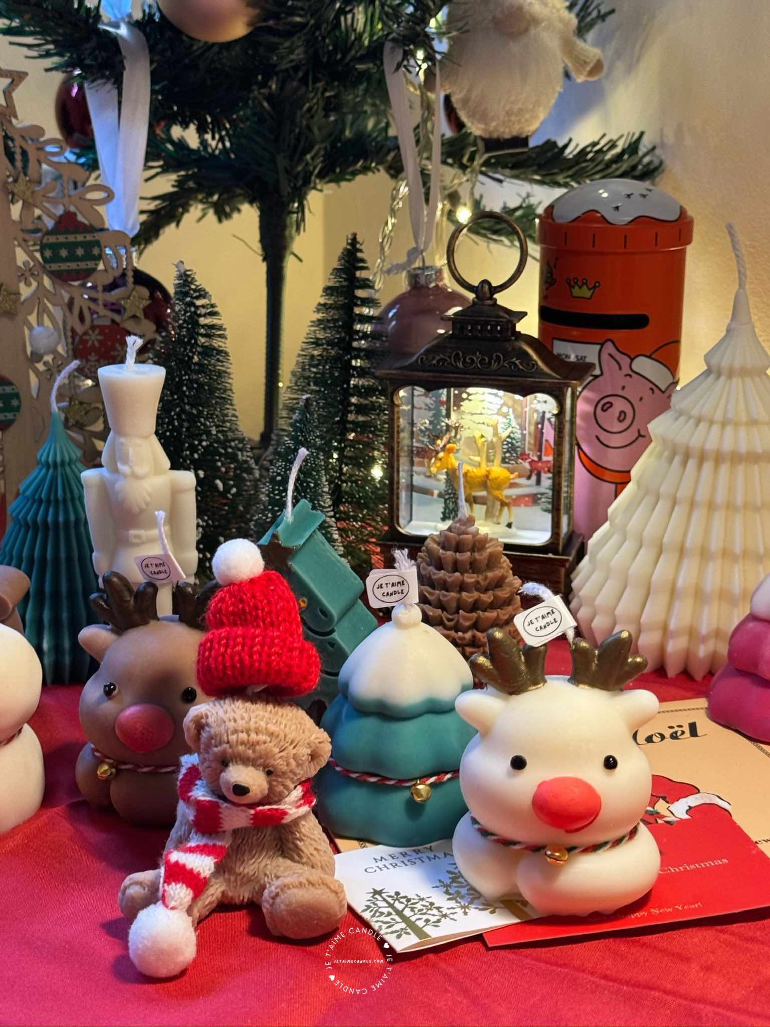 Celebrate the festive season with these adorable handcrafted Christmas candles! Perfect for adding a touch of holiday charm to your home or gifting to loved ones, each candle features unique designs like reindeer, bears, Christmas trees, and gingerbread figures. Perfect Christmas Gift: These cute animal-shaped candles make a charming holiday gift for friends, family, or colleagues. Enhance your holiday décor with these delightful candles, ideal for centerpieces, mantel displays, or as part of your Christmas table setting.
