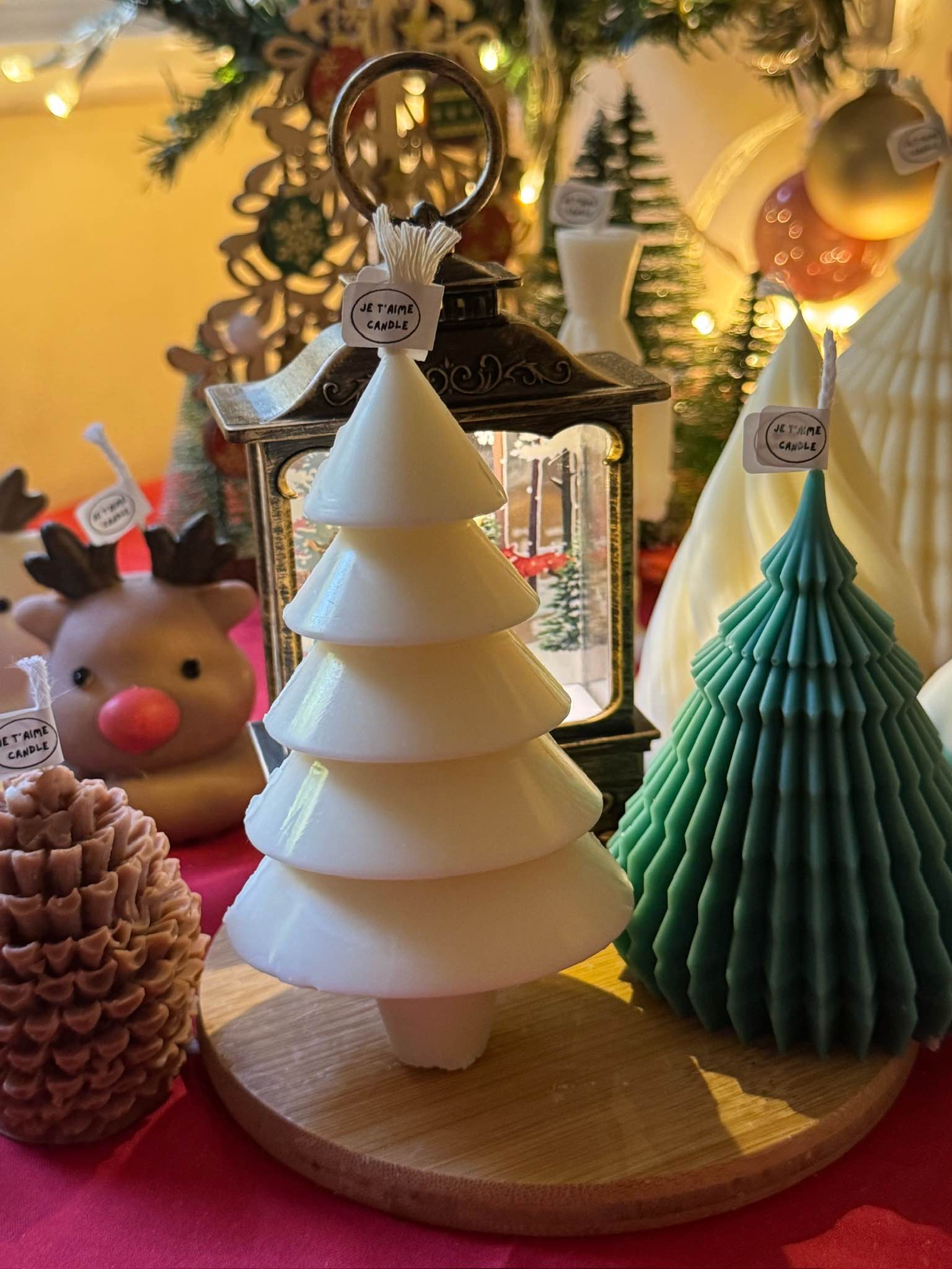 Geometric Christmas Tree Candles made from soft, creamy wax in rich tones, featuring art deco-inspired curves. Perfect for holiday home decor, coffee tables, desks, or patios. They add a warm, elegant touch and can be gifted as a beautiful homemade set.