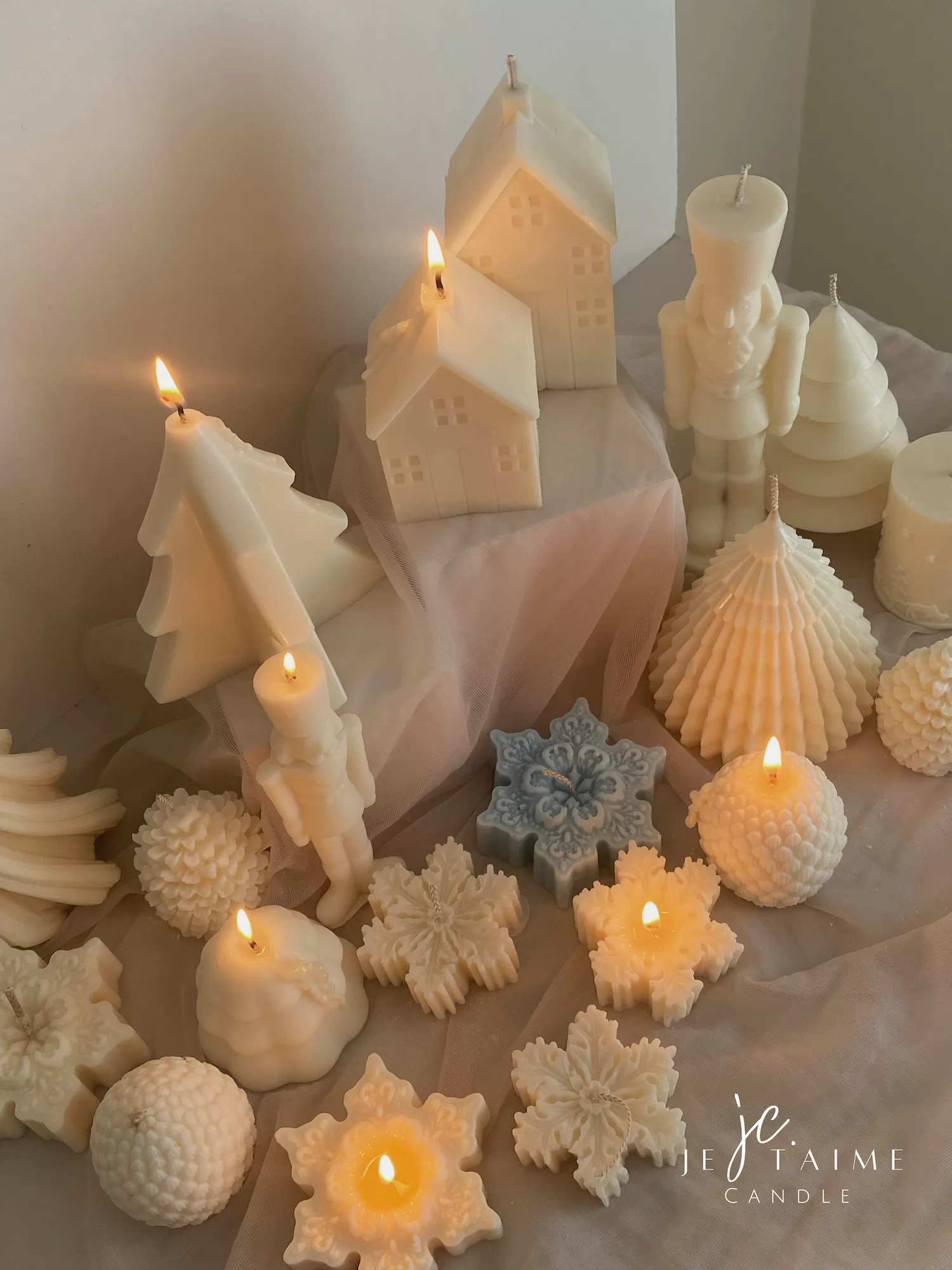 Nutcracker Christmas Candle - Image 7