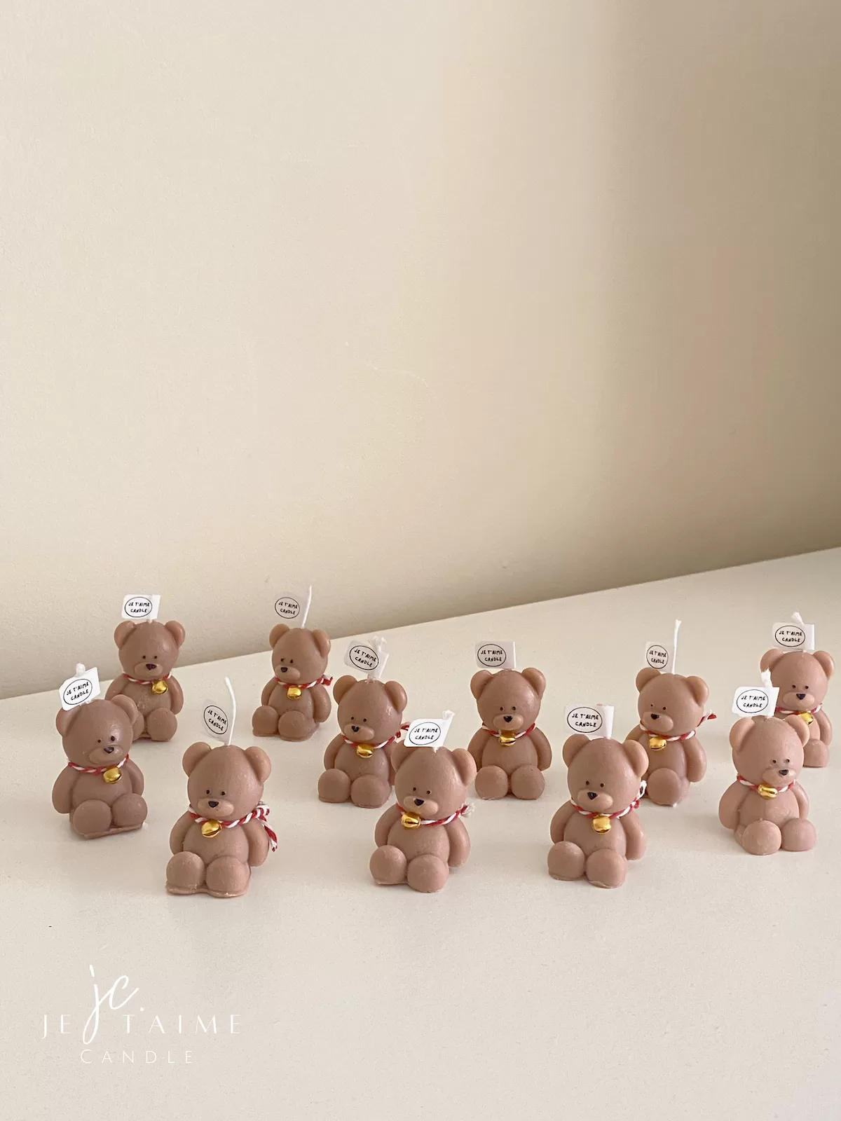 Mini Teddy Bear Candle, individually packed – a delightful gift for baby showers, gender reveals, and newborn celebrations. Perfect for adding charm and warmth to any baby-themed event!